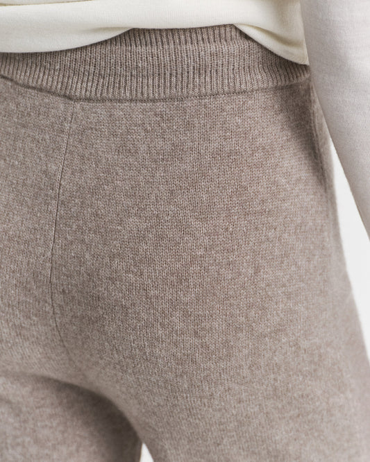 Spodnie damskie relaxed fit beżowe