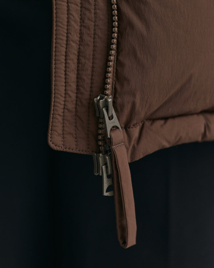 Kurtka damska ze stójką z długim rękawem relaxed fit brązowa