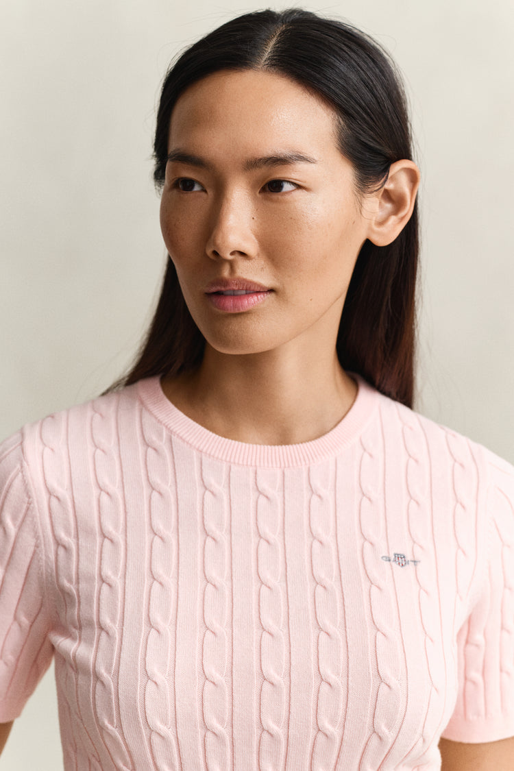 Sweter damski z krótkim rękawem okrągły kołnierzyk slim fit różowy