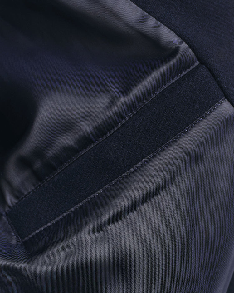 Kurtka męska z nadrukiem ze stójką regular fit granatowa