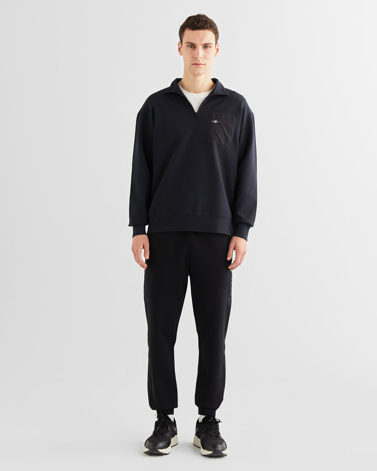 Spodnie dresowe męskie regular fit czarne