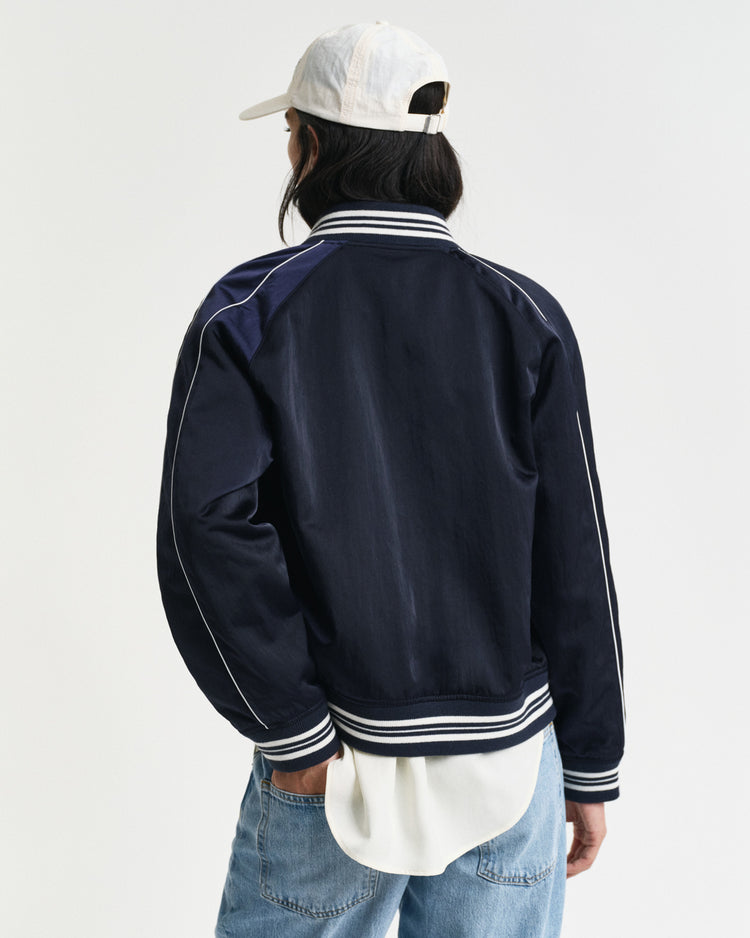 Lekka kurtka damska w stylu retro varsity