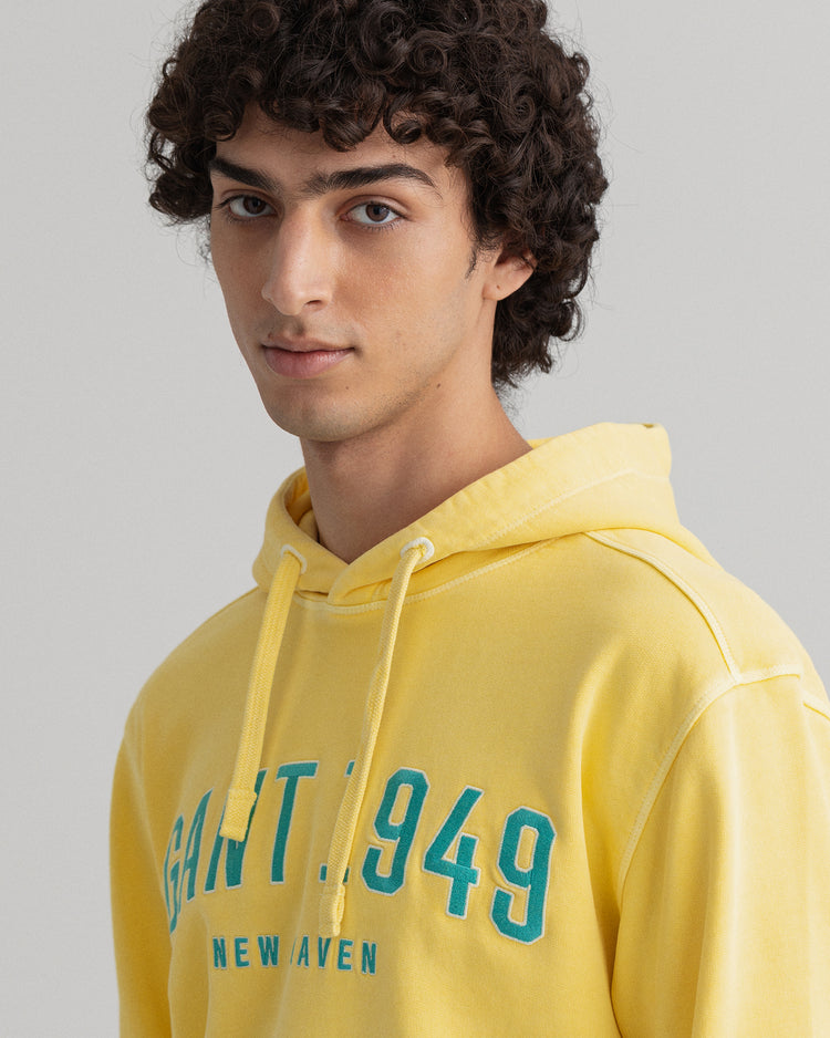 Bawełniana bluza męska z kapturem z nadrukiem regular fit żółta