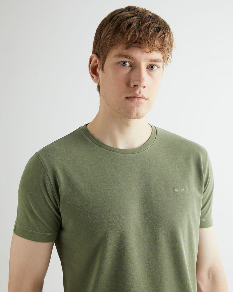 Wypłowiały t-shirt z piki