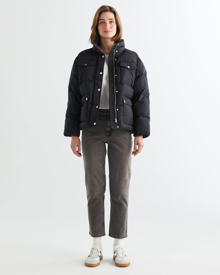 Kurtka damska ze stójką z długim rękawem regular fit czarna