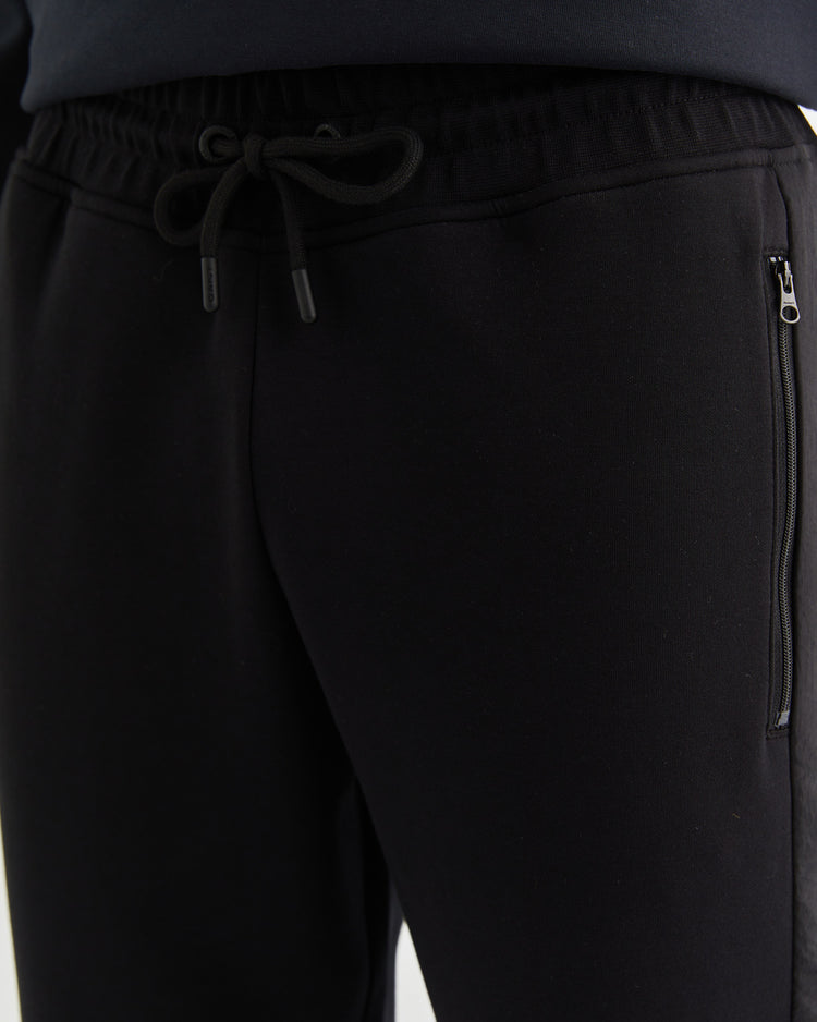 Spodnie dresowe męskie regular fit czarne