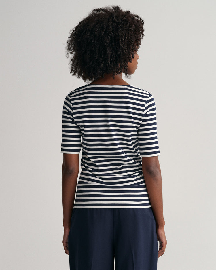 Prążkowany T-shirt w paski ze średnim rękawem