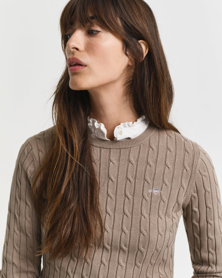 Sweter damski z okrągłym kołnierzykiem i długim rękawem slim fit