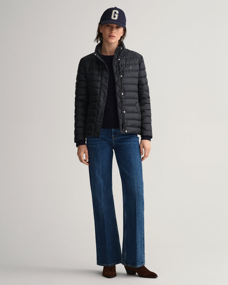 Kurtka damska z zamkiem slim fit czarna