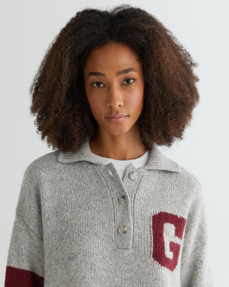 Sweter damski z nadrukiem z kołnierzem koszulowym oversize fit szary