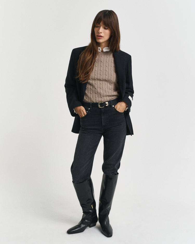 Sweter damski z okrągłym kołnierzykiem i długim rękawem slim fit