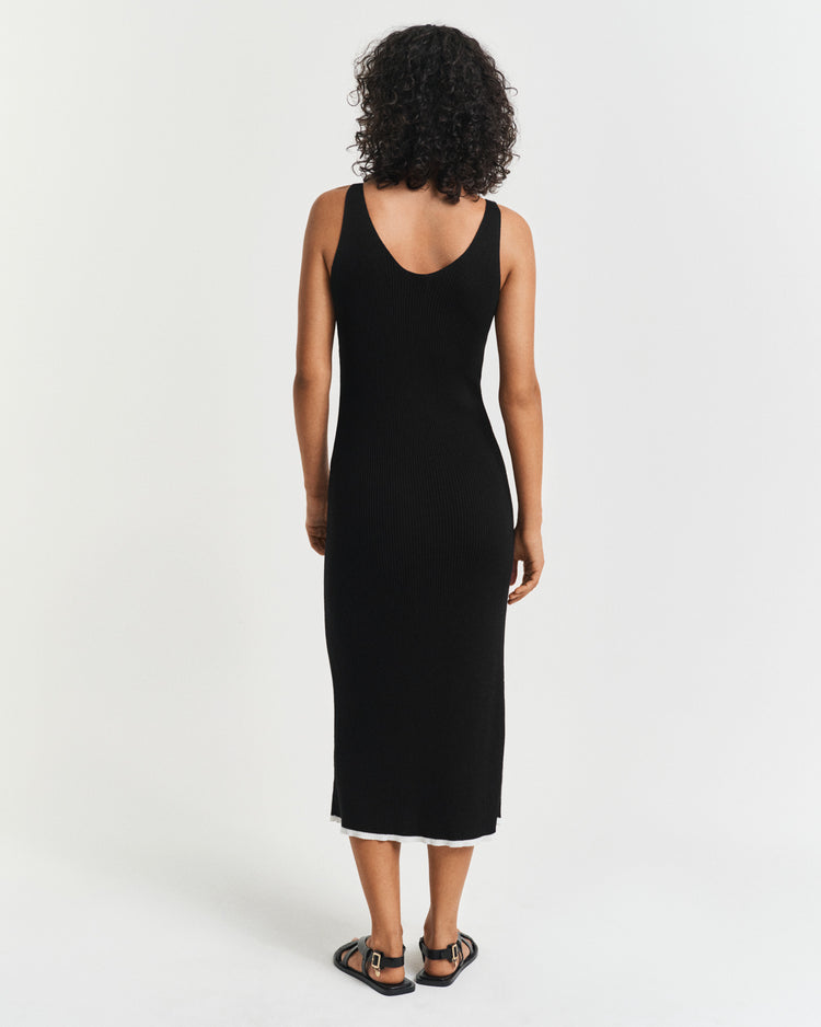 Sukienka damska bez rękawów slim fit czarna