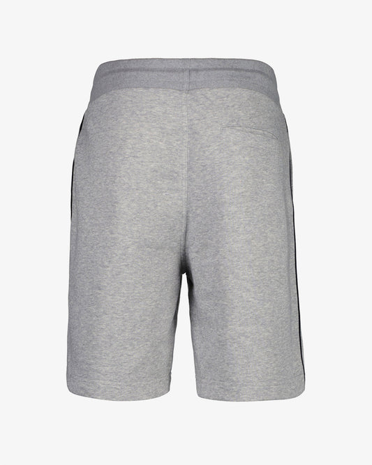 Szorty z motywem Retro Crest