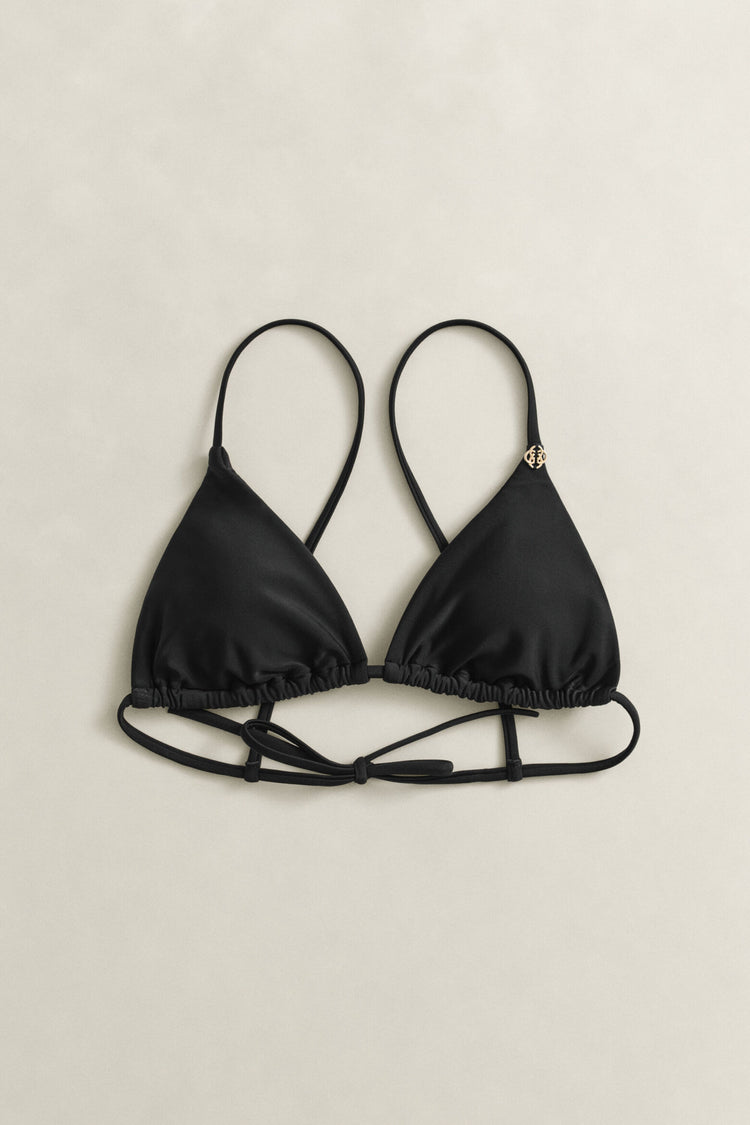 Góra bikini typu trójkąt