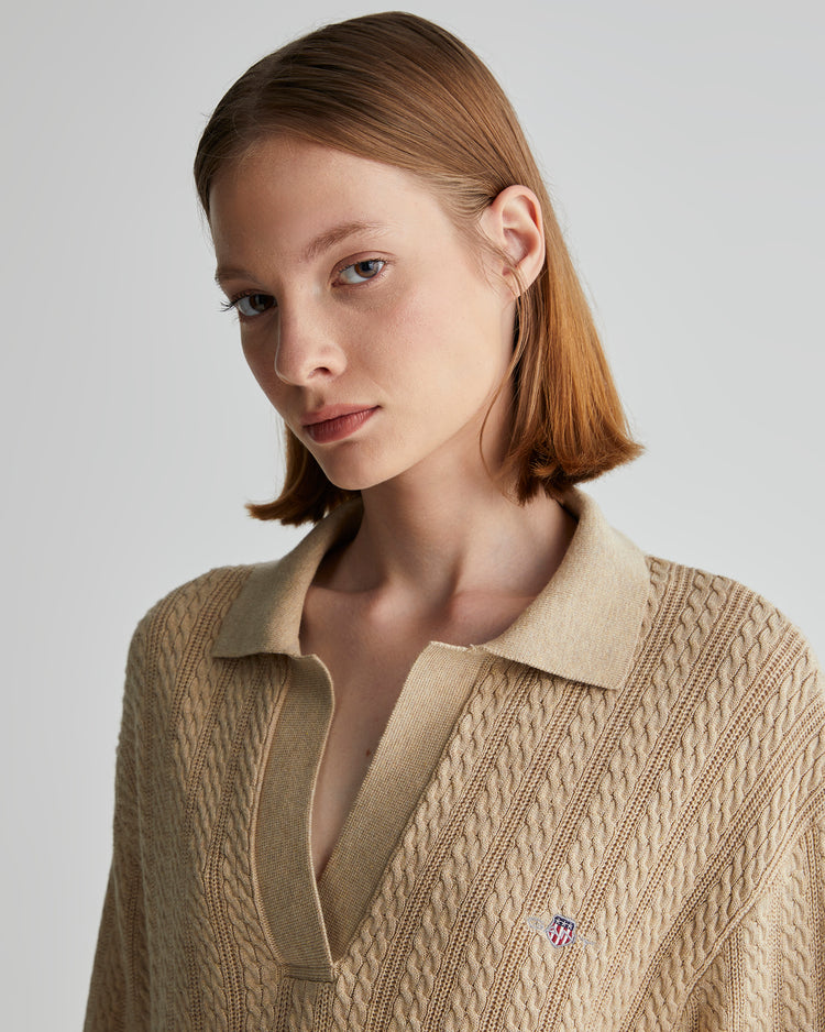 Damski krótki sweter pleciony