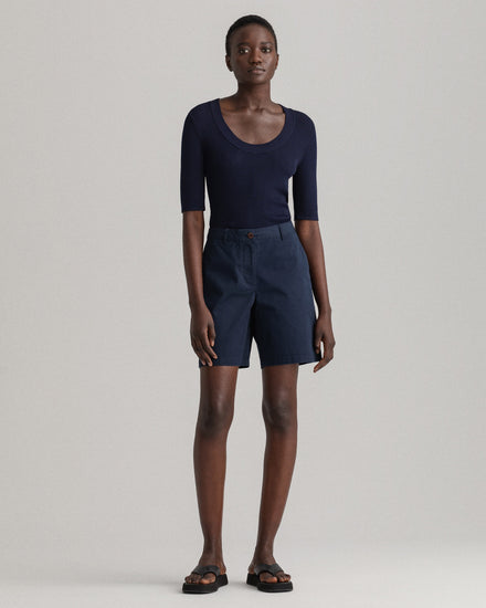 Szorty damskie o wąskim kroju