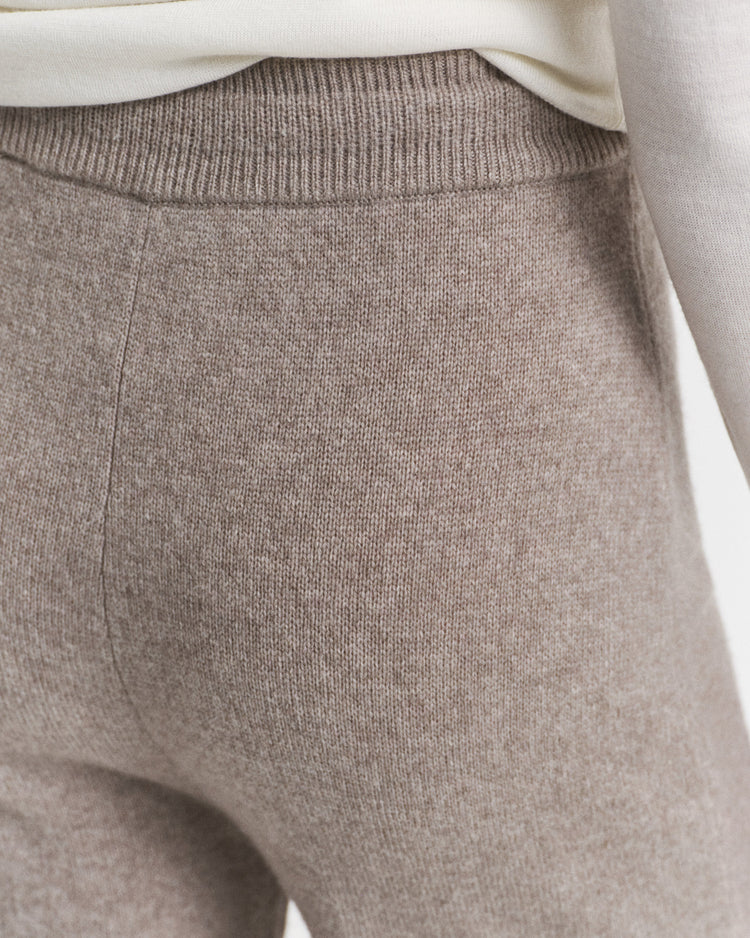 Spodnie damskie relaxed fit beżowe