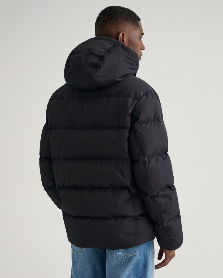 Męska czarna kurtka z kapturem regular fit