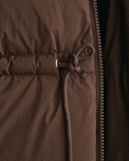 Kurtka damska ze stójką z długim rękawem relaxed fit brązowa