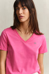 Bawełniana koszulka damska z dekoltem V regular fit różowa