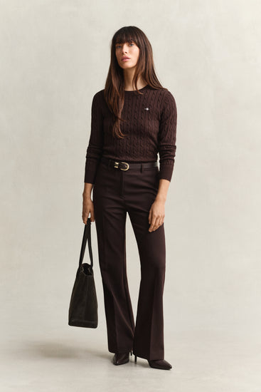 Sweter damski z okrągłym kołnierzykiem slim fit brązowy