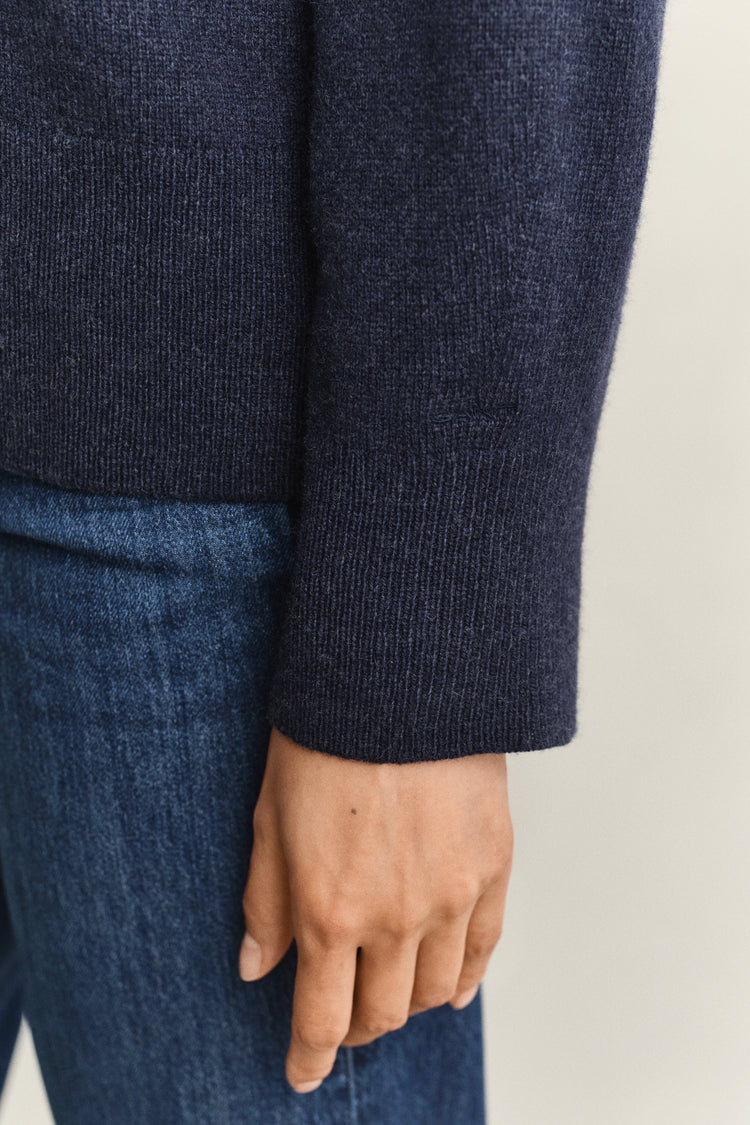 Wełniany sweter damski relaxed fit granatowy