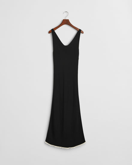 Sukienka damska bez rękawów slim fit czarna