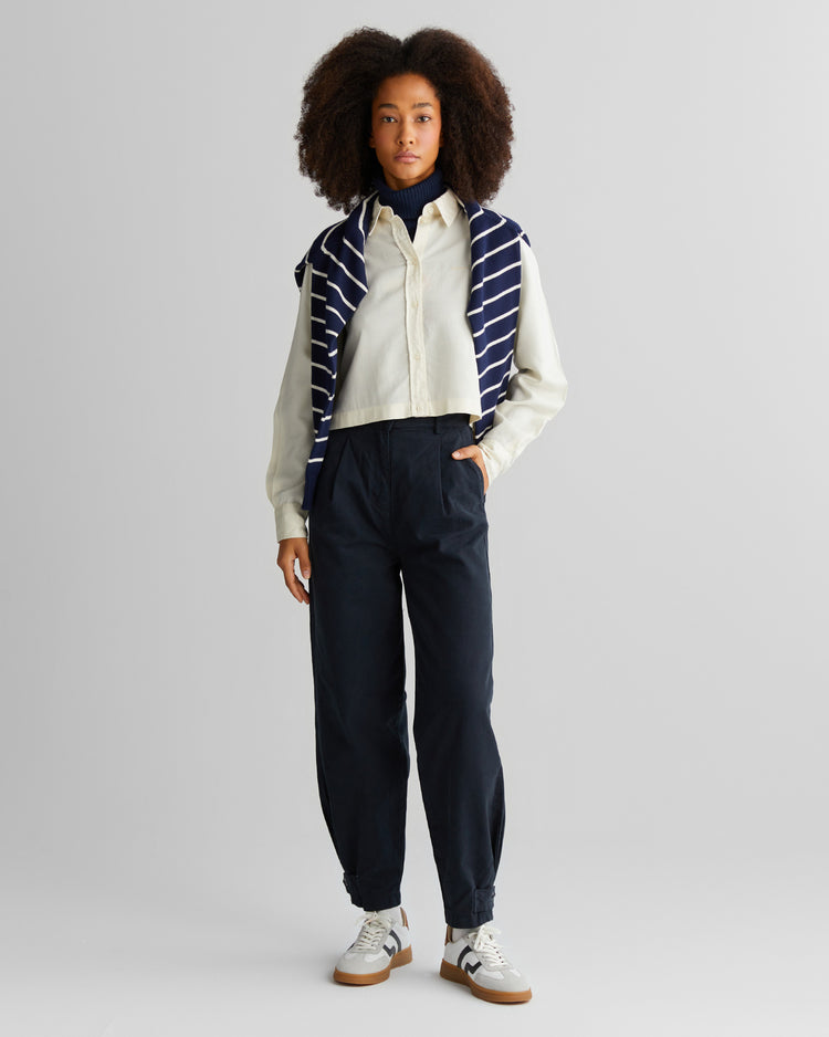 Spodnie damskie tapered fit czarne