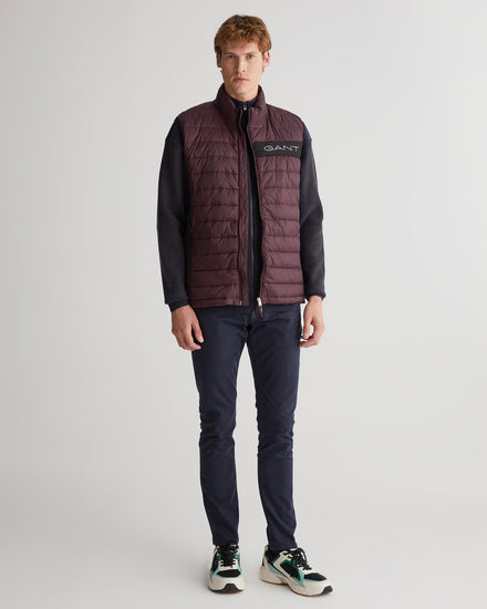 Bezrękawniki męskie z nadrukiem ze stójką regular fit bordowe