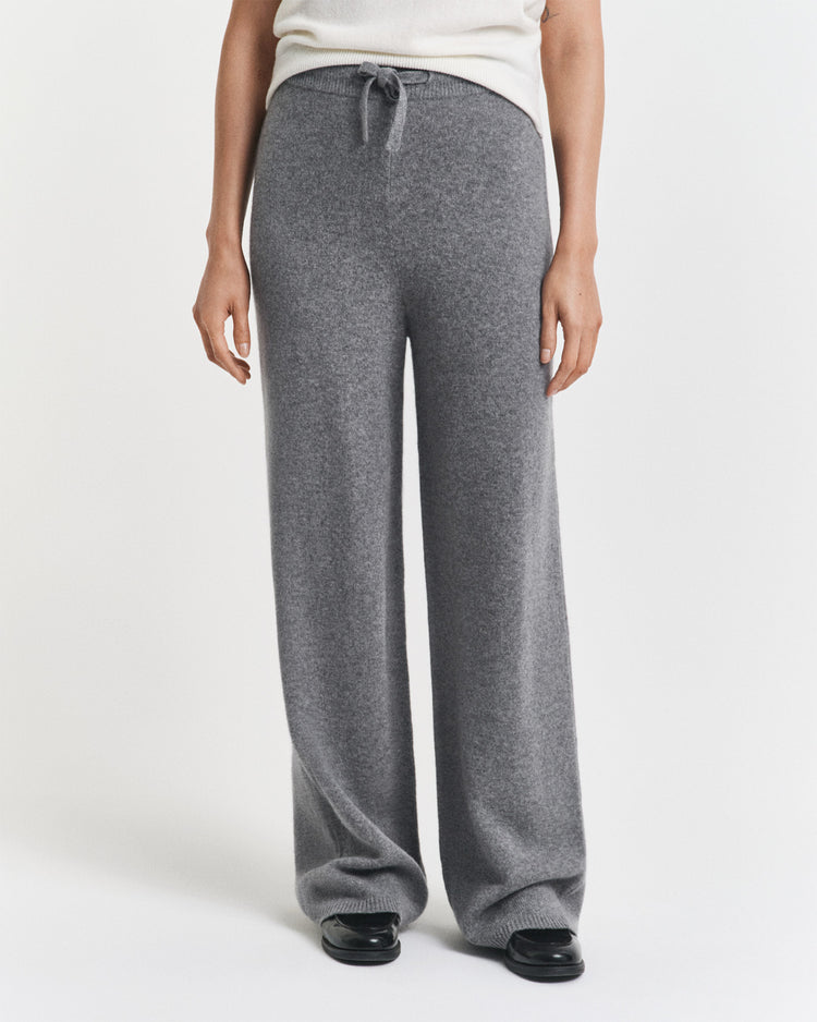 Spodnie damskie relaxed fit czarne