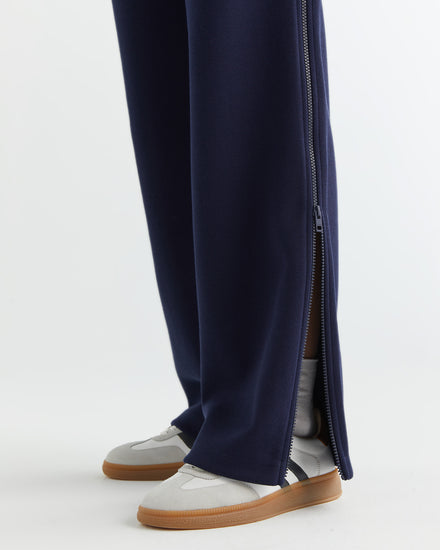 Spodnie dresowe damskie regular fit granatowe