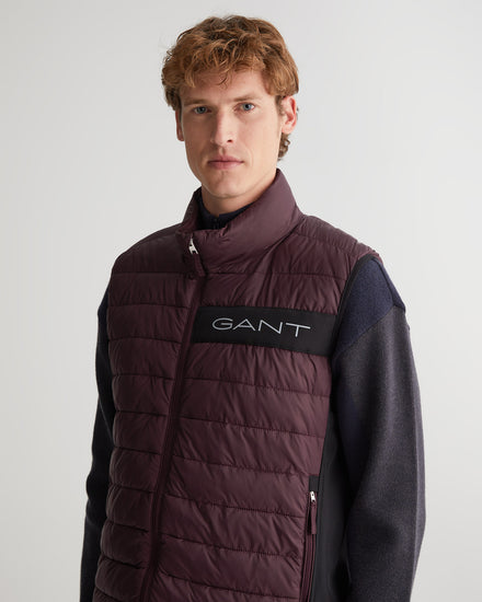 Bezrękawniki męskie z nadrukiem ze stójką regular fit bordowe