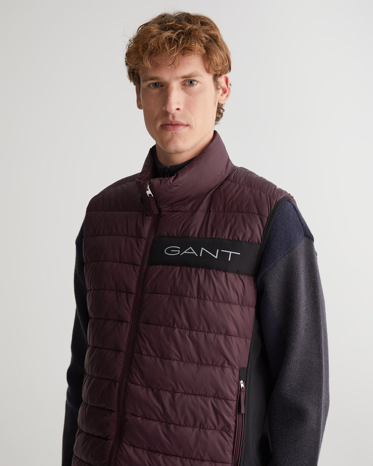 Bezrękawniki męskie z nadrukiem ze stójką regular fit bordowe