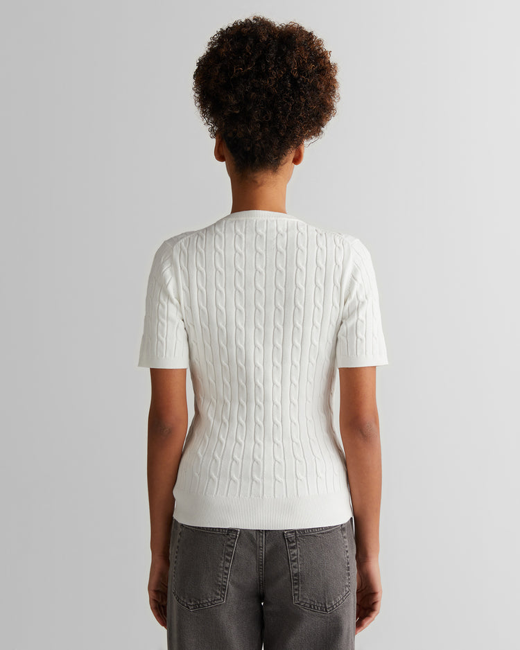 Sweter damski okrągły kołnierzyk z krótkim rękawem slim fit biały