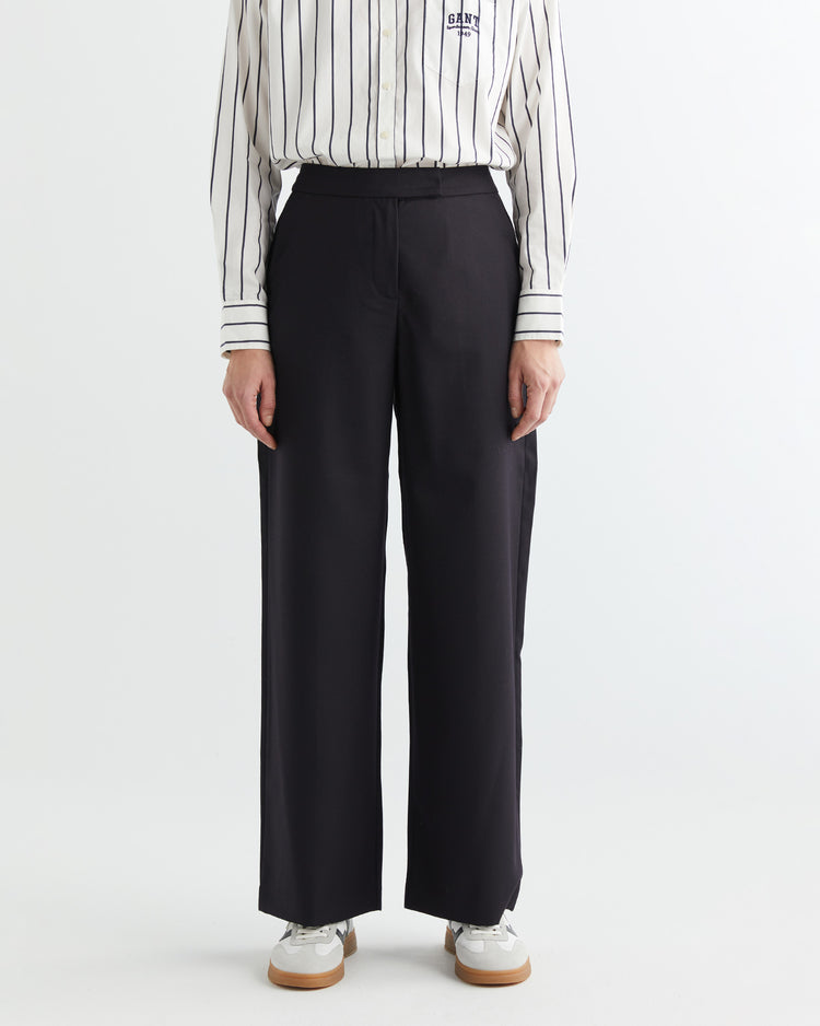 Spodnie damskie slim fit czarne