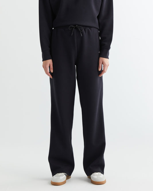Spodnie dresowe damskie regular fit czarne