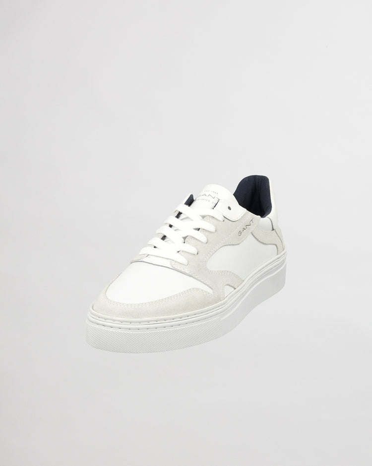 Białe zamszowe męskie sneakersy