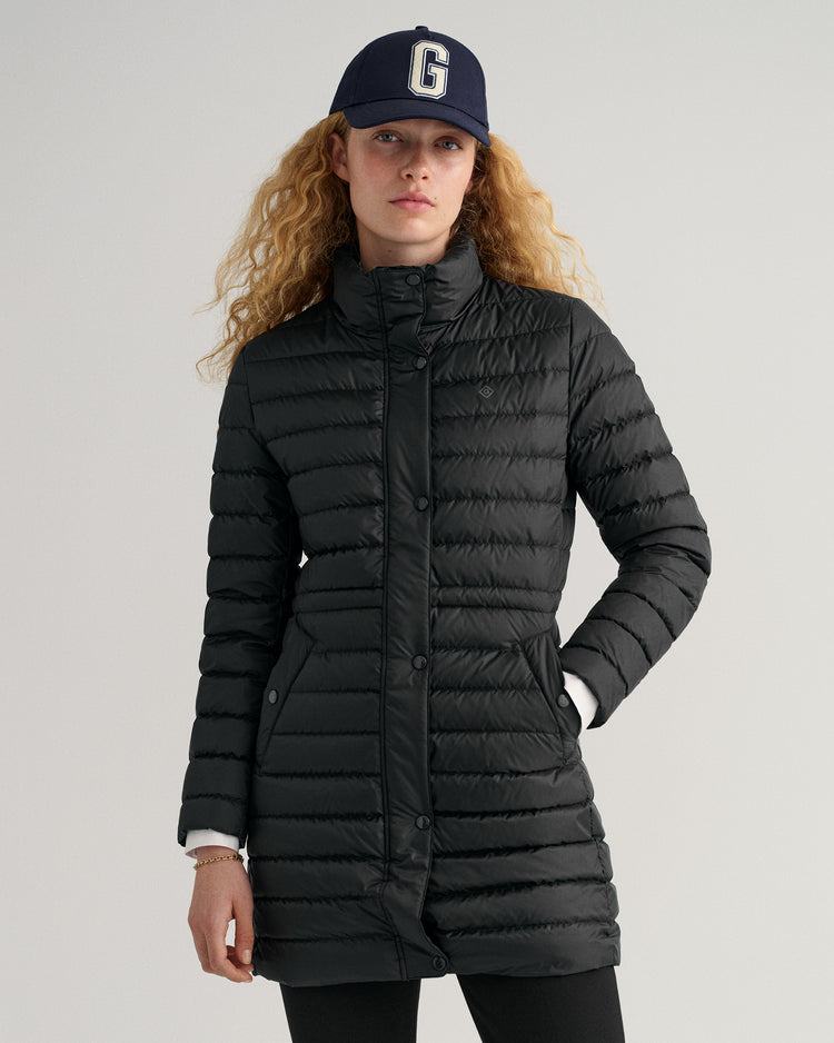 Kurtka damska z długim rękawem i zamkiem slim fit czarna