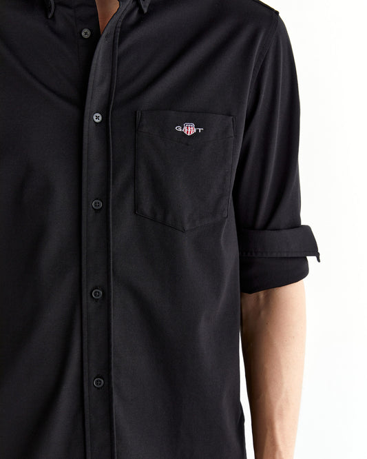 Męska czarna koszula regular fit z kołnierzykiem na guziki