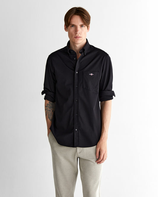 Męska czarna koszula regular fit z kołnierzykiem na guziki
