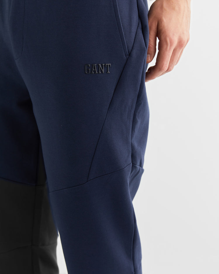 Spodnie dresowe męskie regular fit granatowe