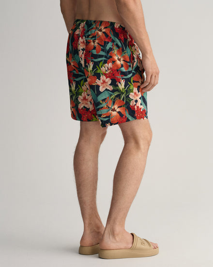 Kąpielówki w kwiatowy motyw