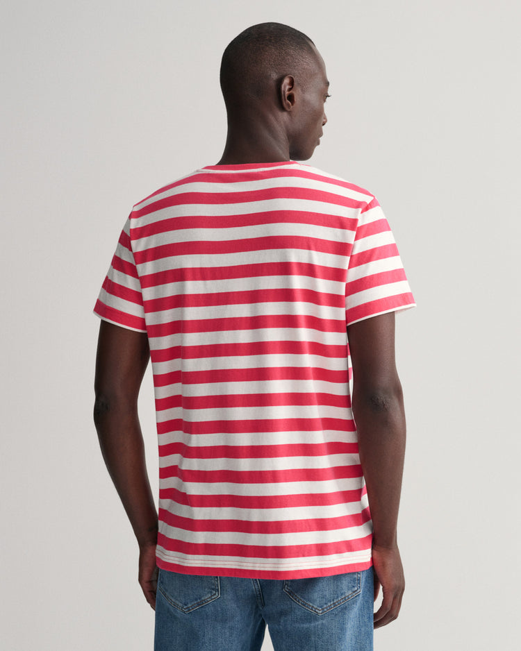 T-shirt w różnokolorowe paski