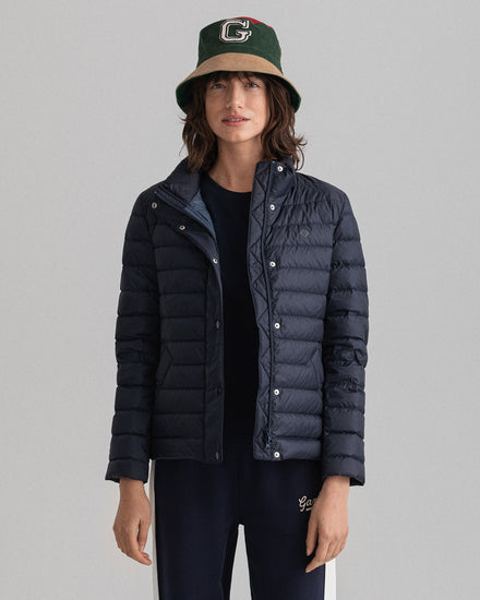 Kurtki damskie z zamkiem i długimi rękawami slim fit granatowe