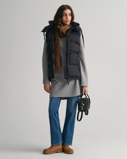 Bezrękawnik damski ze stójką relaxed fit czarny