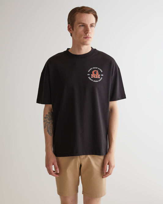 Graficzna koszulka z dekoltem C