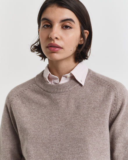 Sweter damski z okrągłym kołnierzykiem z długim rękawem relaxed fit
