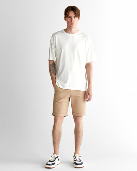 T-shirt męski z nadrukiem i okrągłym kołnierzykiem relaxed fit kremowy