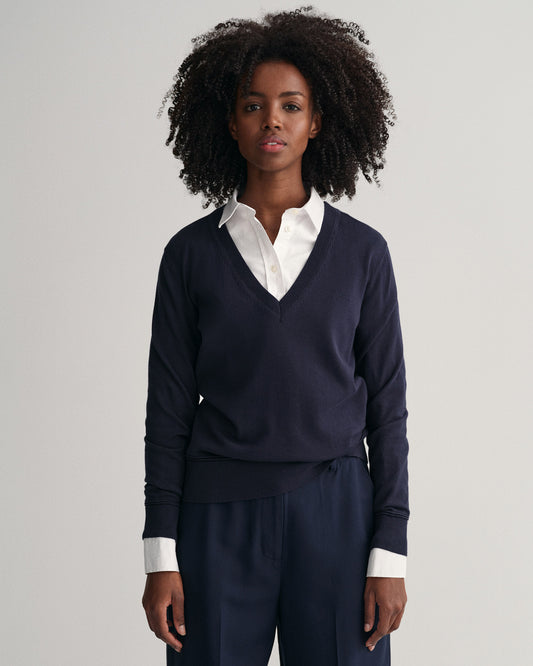 Bawełniany sweter damski z dekoltem V regular fit granatowy