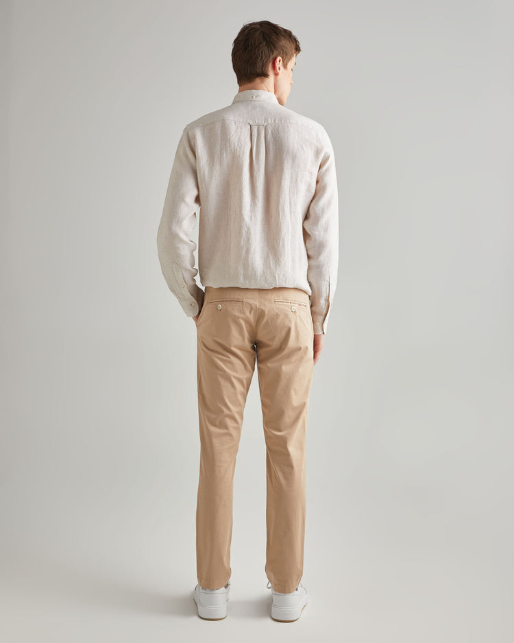 Wypłowiałe chinosy slim fit